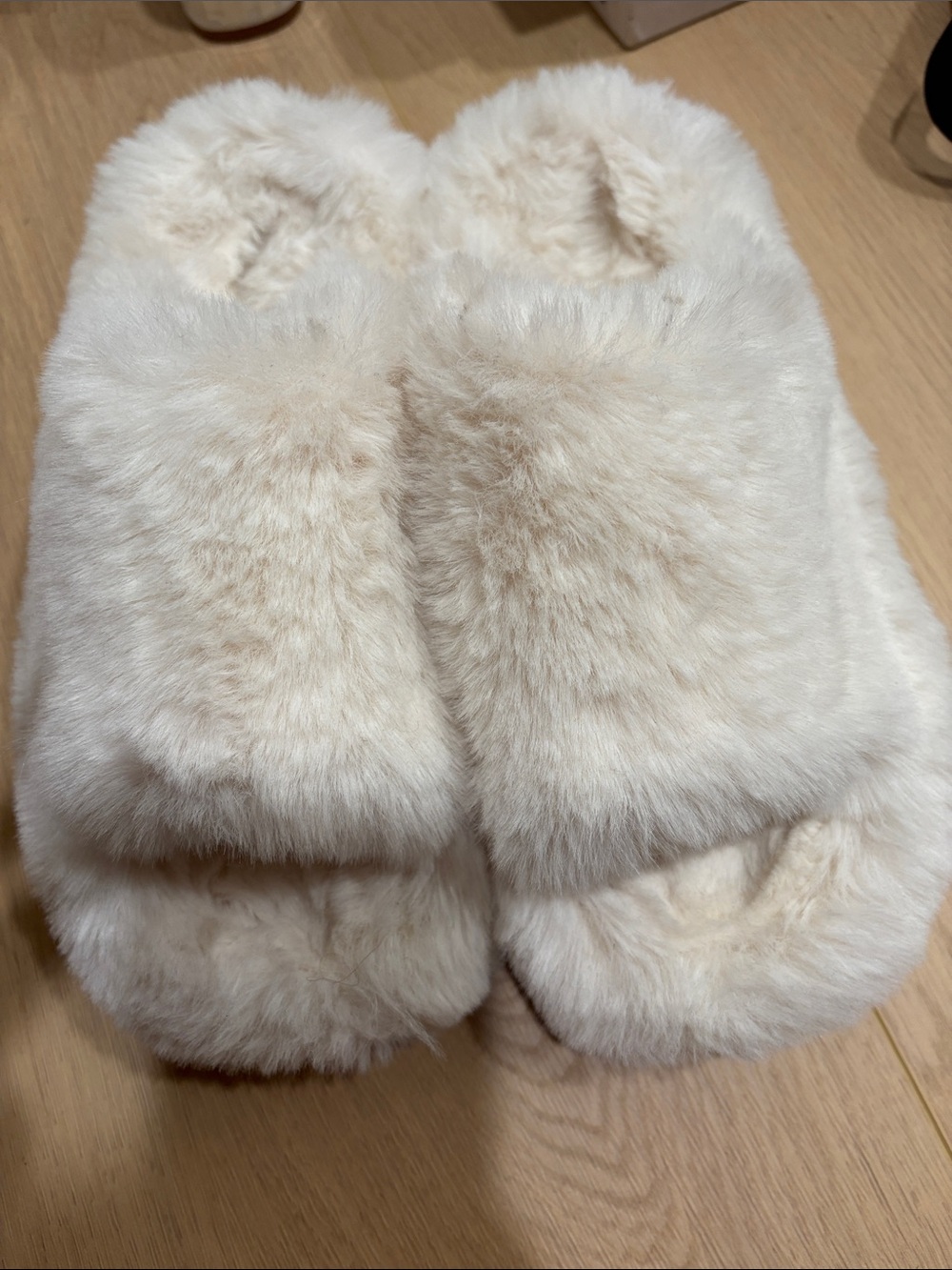 Kids Cream Faux-Fur Slip-On Bottoms